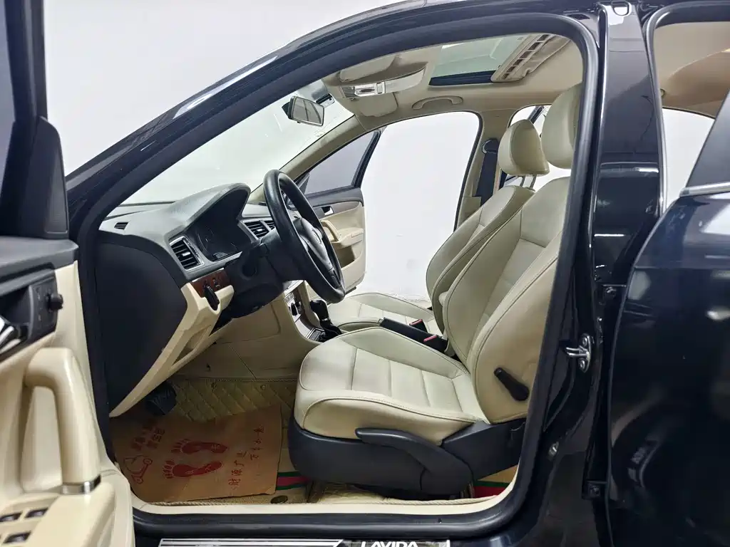 Volkswagen Lavida — миниатюра 11