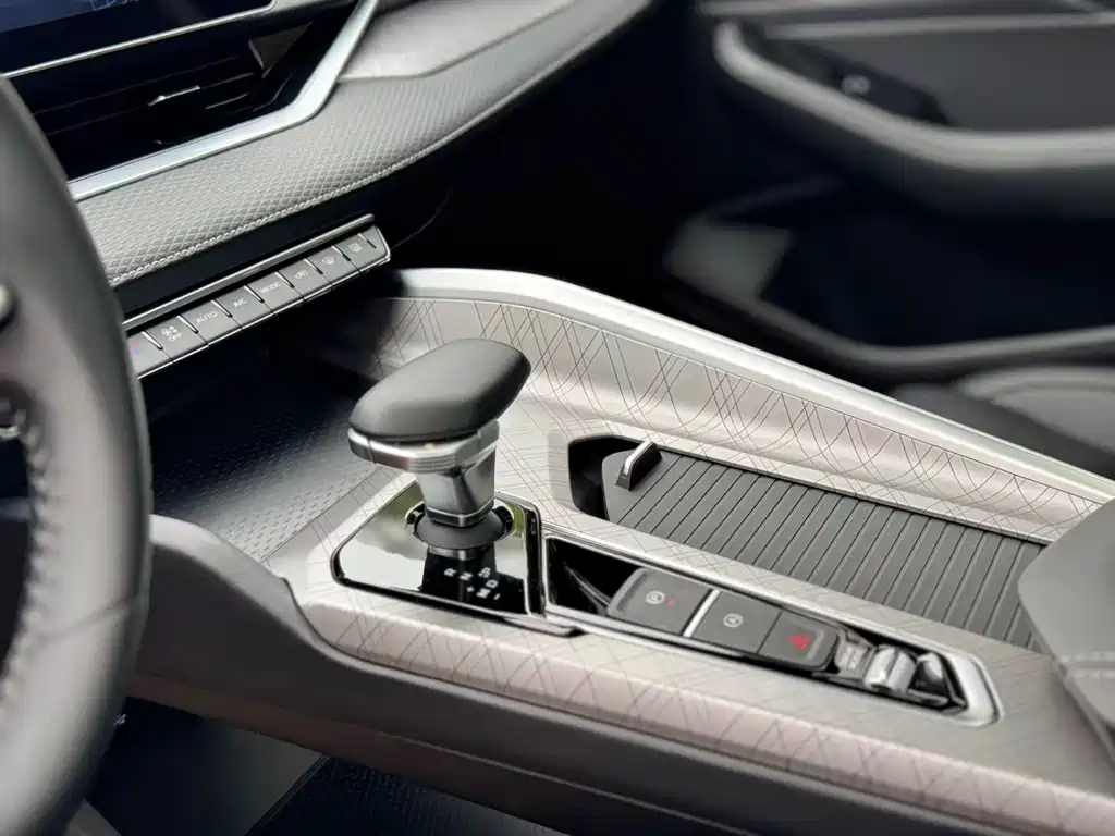 GEELY AUTOMOBILE XINGRUI