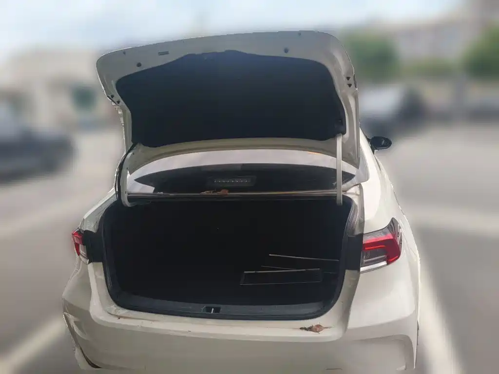 Toyota Corolla — миниатюра 15