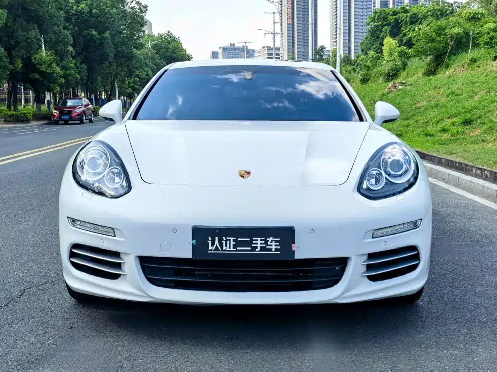 Porsche Panamera — миниатюра 2