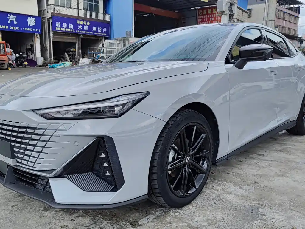 Changan UNI-V — миниатюра 6