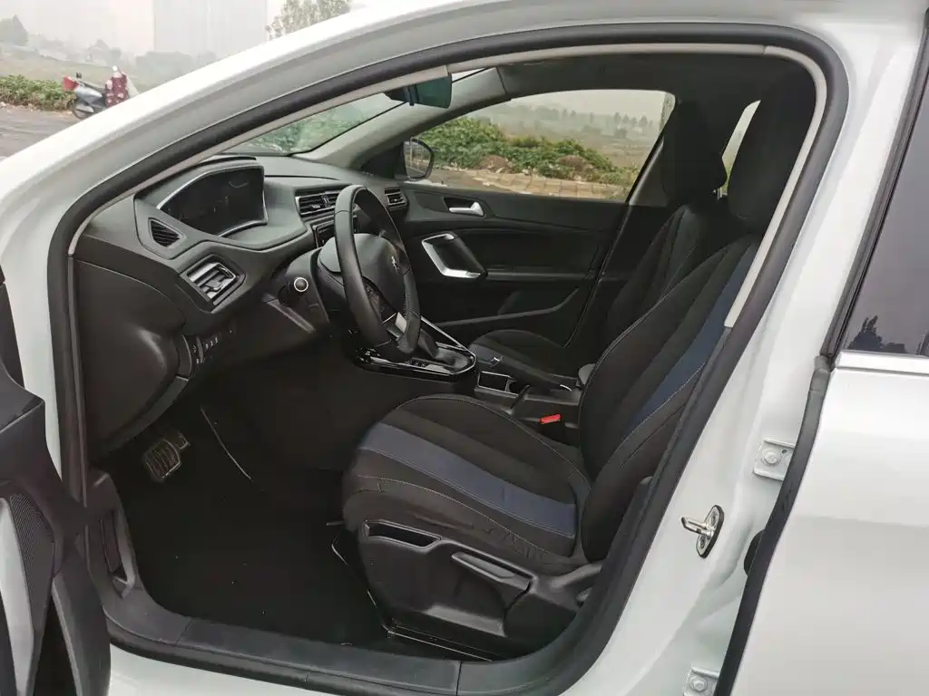 Peugeot 308 — миниатюра 15
