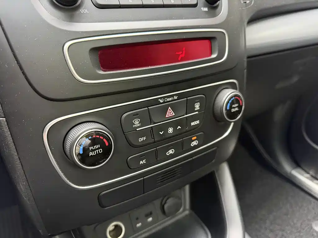Kia Sorento — миниатюра 15