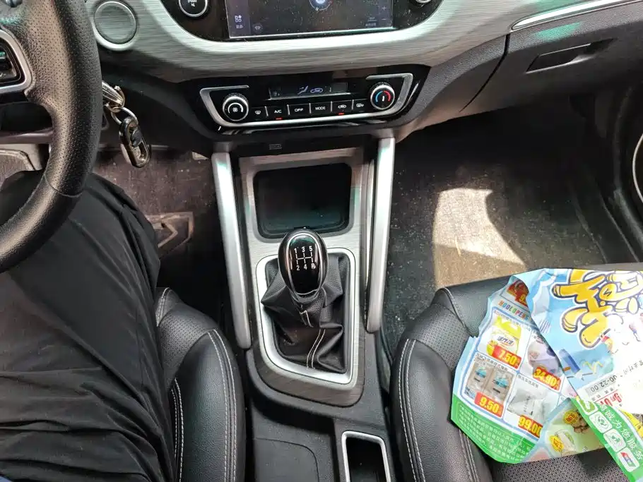 Geely Vision X3 — миниатюра 16