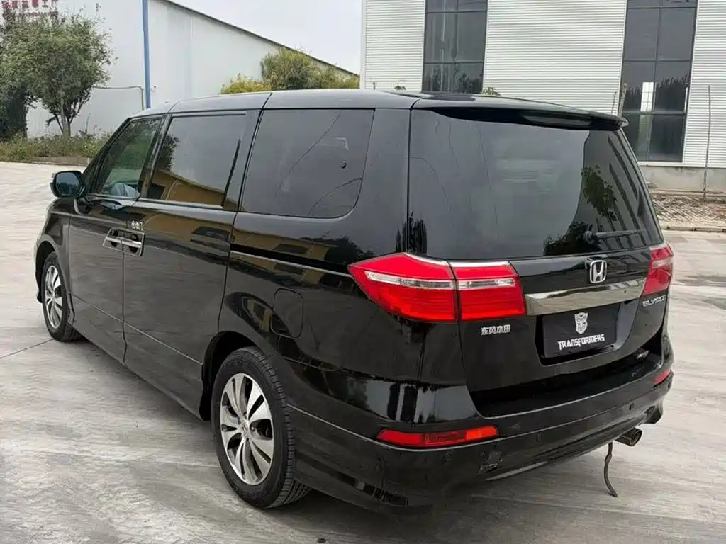 Honda Elysion — миниатюра 5
