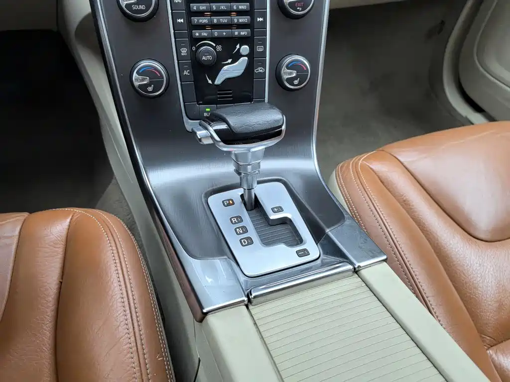 Volvo S60 (Import) — миниатюра 13