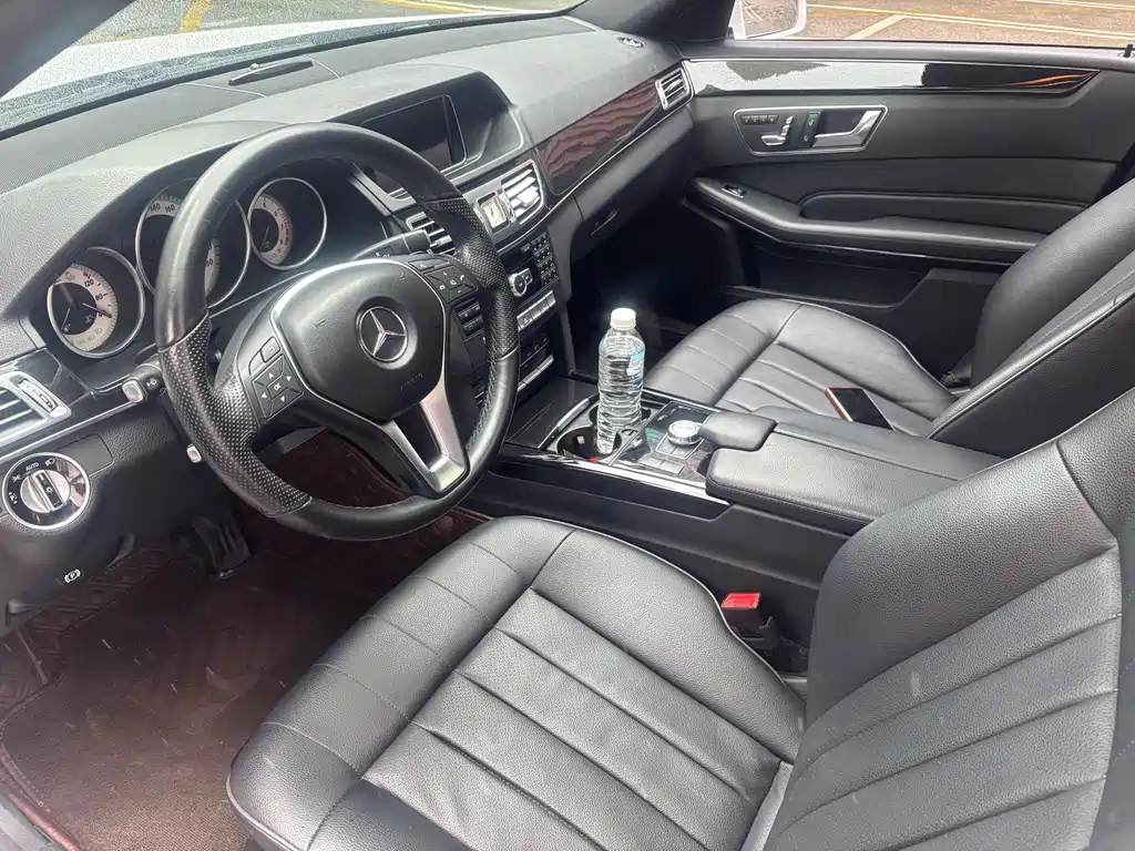 Mercedes-Benz E-Class — миниатюра 9
