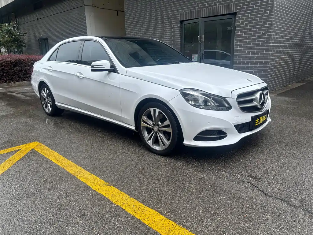 Mercedes-Benz E-Class — миниатюра 3
