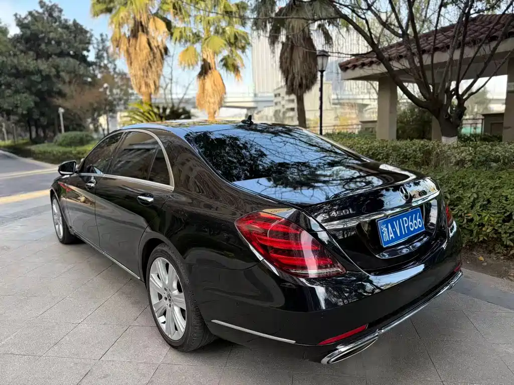 MERCEDES-BENZ S CLASS