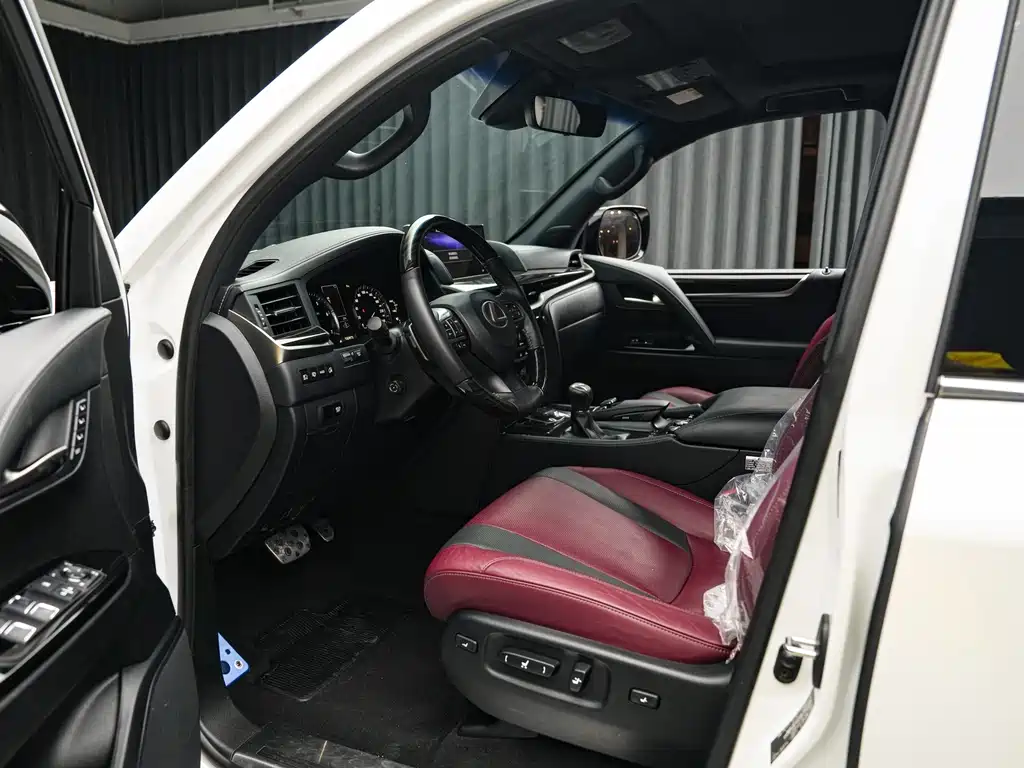 Lexus LX — миниатюра 11