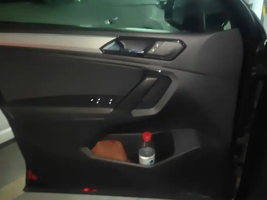Volkswagen Tiguan L — миниатюра 7