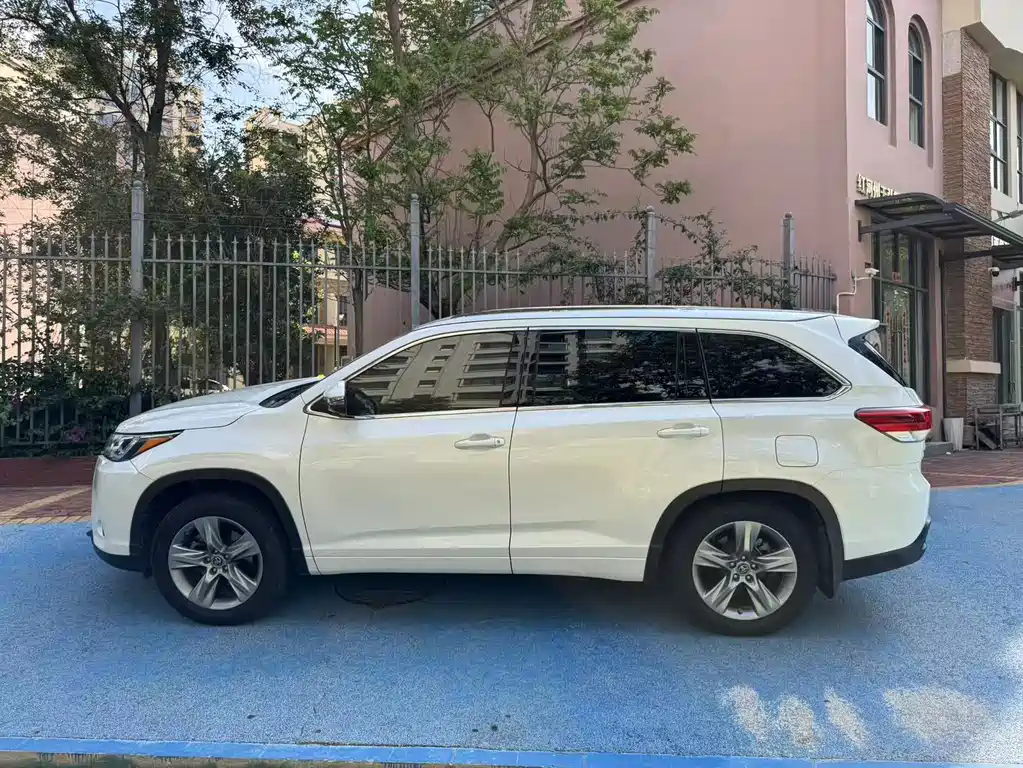 Toyota Highlander — миниатюра 7