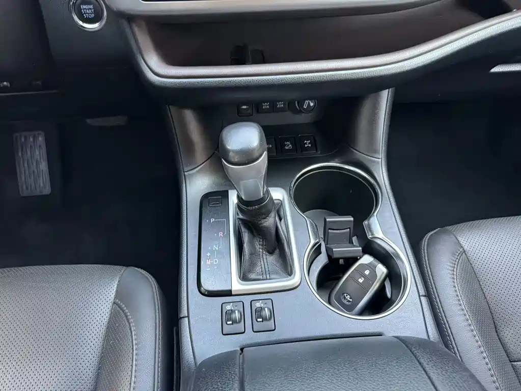 Toyota Highlander — миниатюра 14