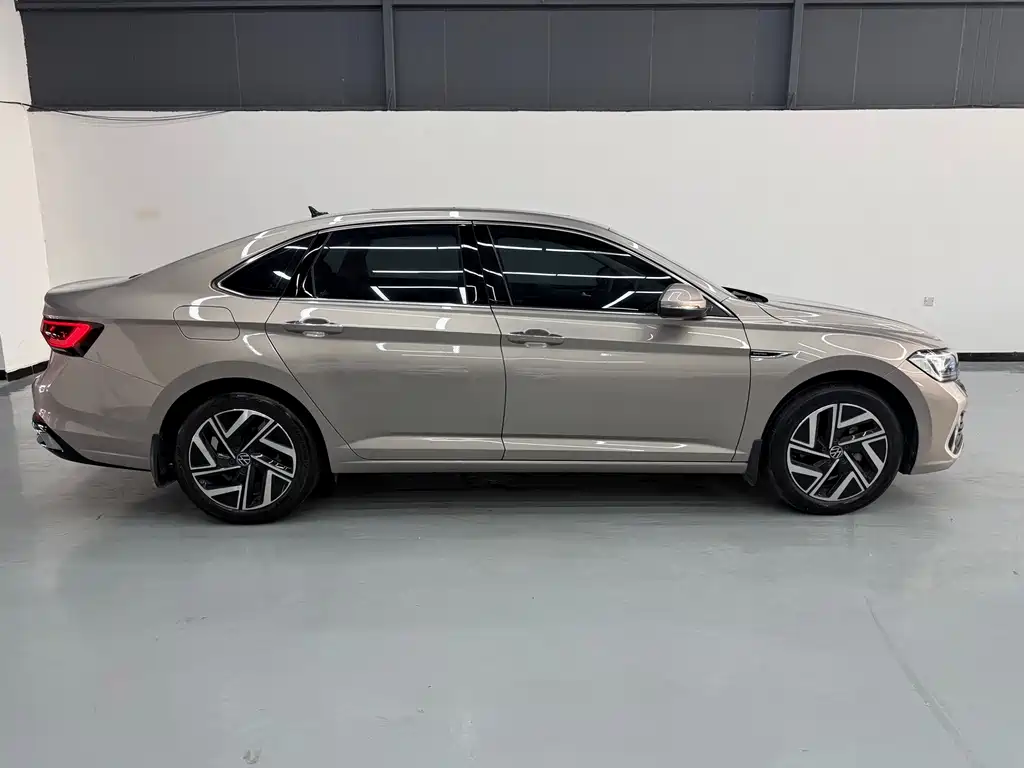 Volkswagen Sagitar — миниатюра 8
