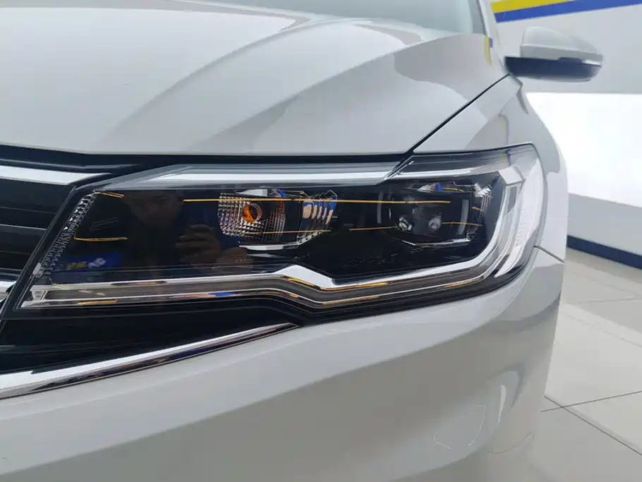 Volkswagen Bora — миниатюра 5