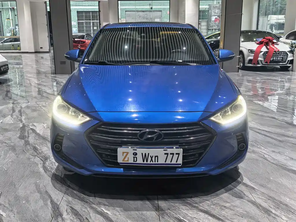 Hyundai Elantra — миниатюра 2