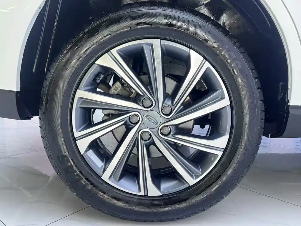 Geely Vision X6 — миниатюра 19