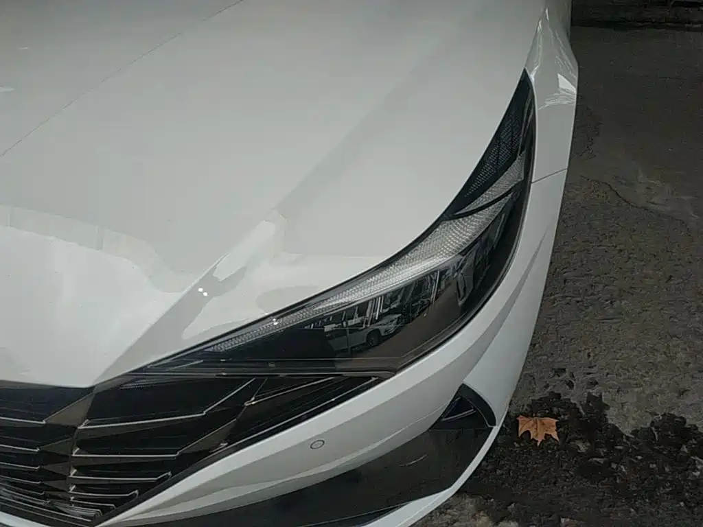 Hyundai Elantra — миниатюра 24