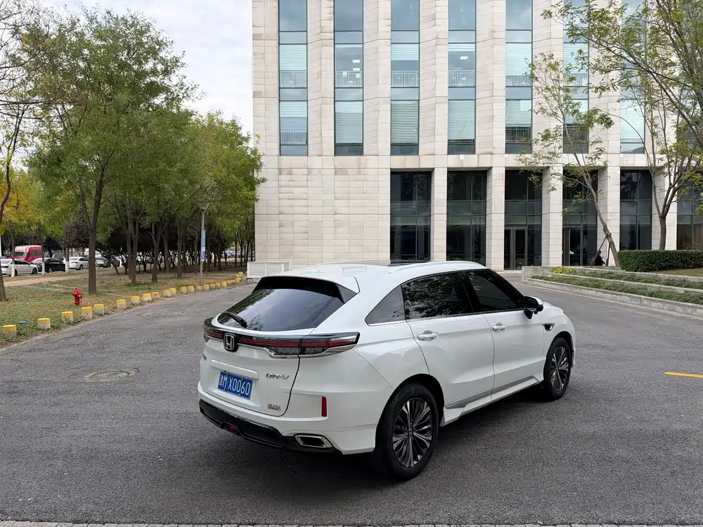 Honda UR-V — миниатюра 4