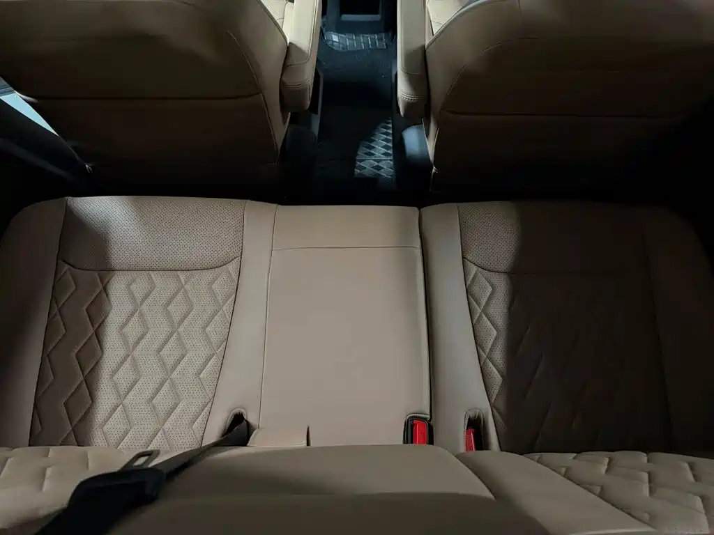 Wuling Jiachen — миниатюра 14
