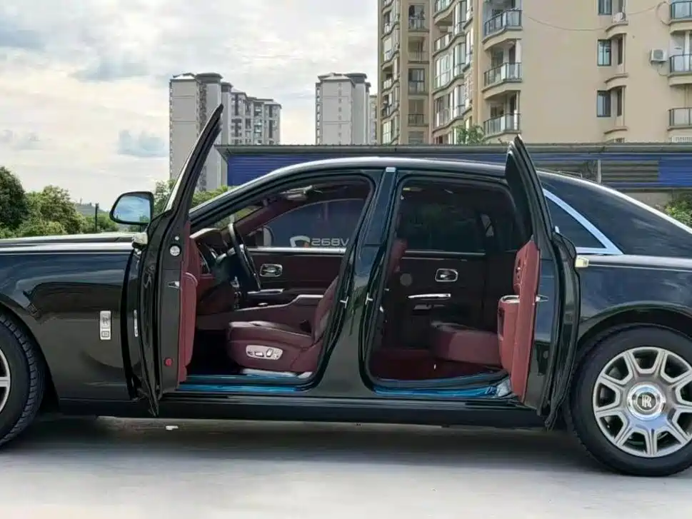 Rolls-Royce Ghost — миниатюра 4