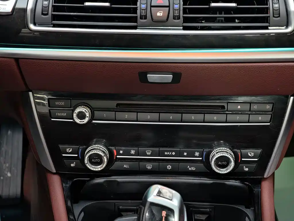 BMW 5 Series GT — миниатюра 19