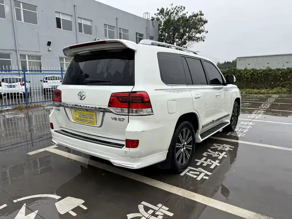 Toyota Land Cruiser — миниатюра 9