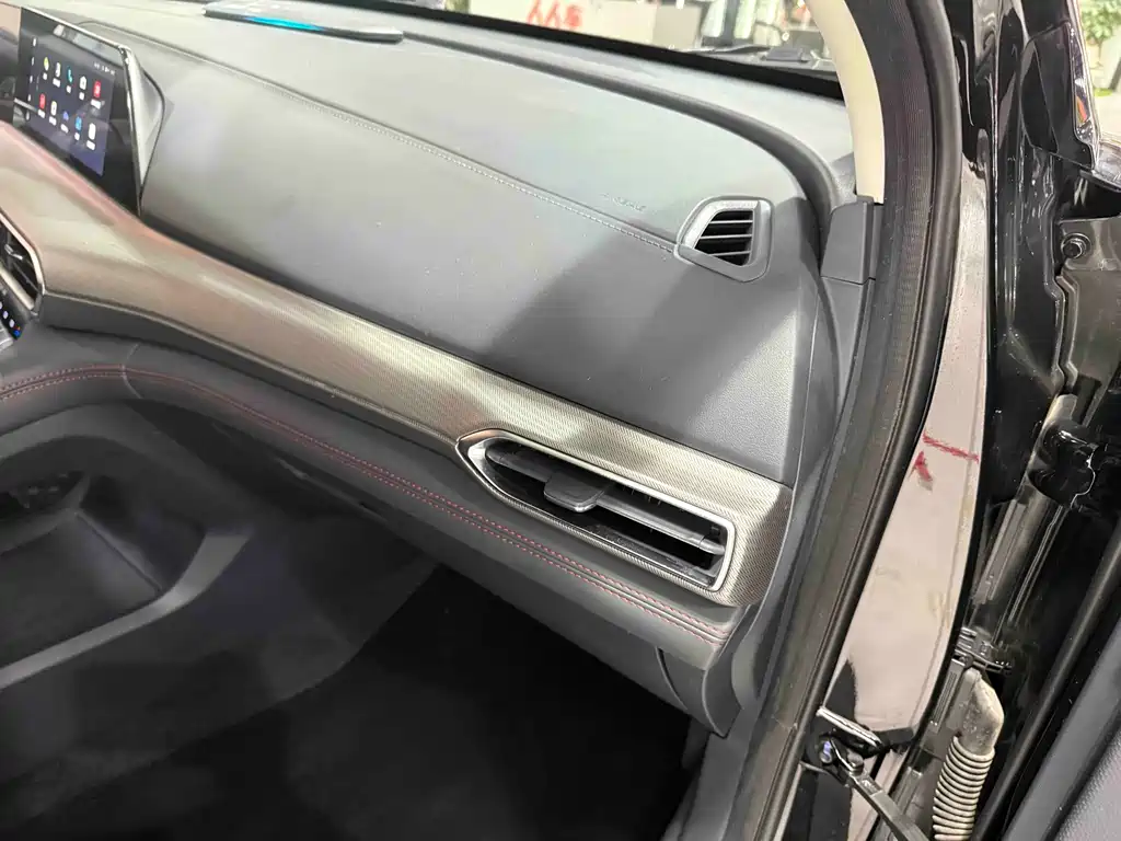 Changan UNI-T 1.5T Flagship Type, фото 27