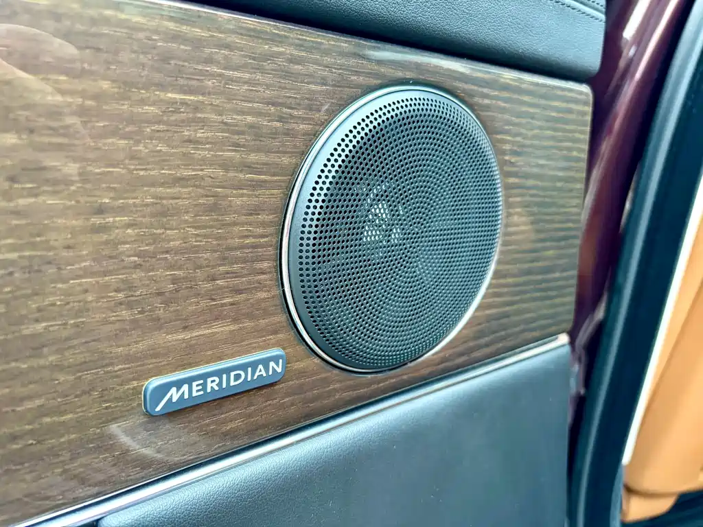 Jaguar XJ — миниатюра 12