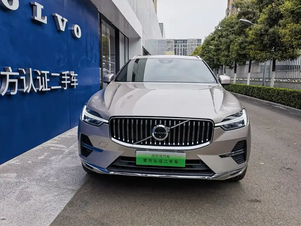 VOLVO XC60 PLUG IN HYBRID