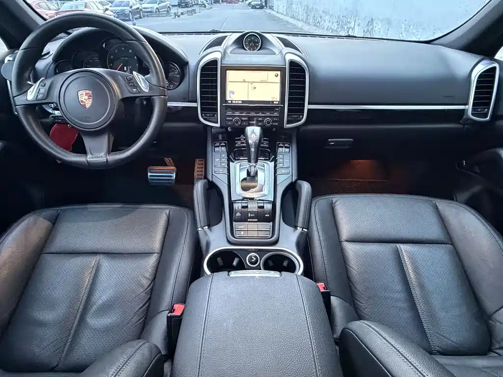 Porsche Cayenne 2014 Cayenne Platinum Edition 3.0T