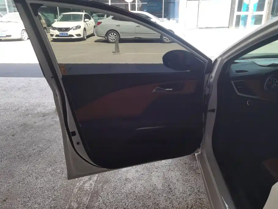 Chevrolet Cavalier — миниатюра 7