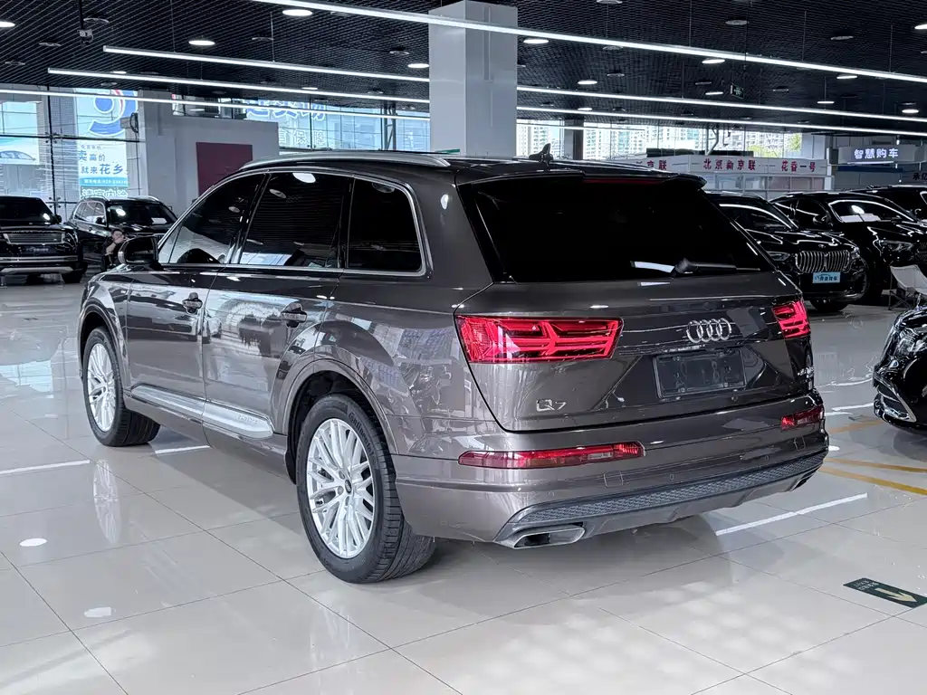 Audi Q7 — миниатюра 19