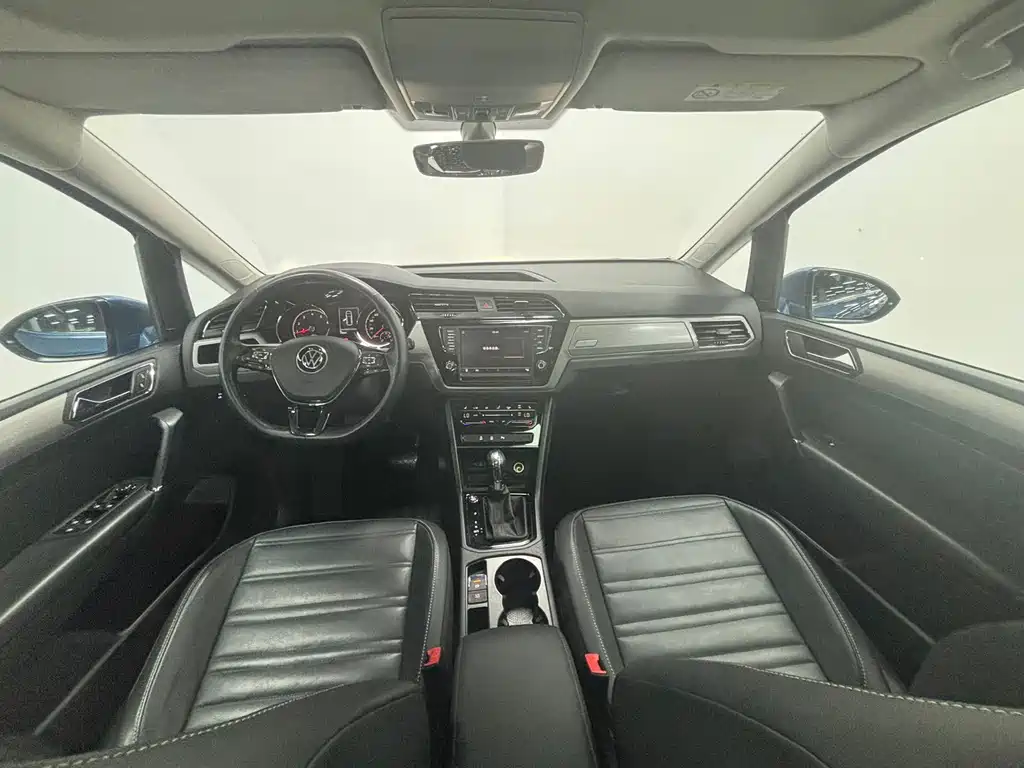 Volkswagen Touran — миниатюра 12