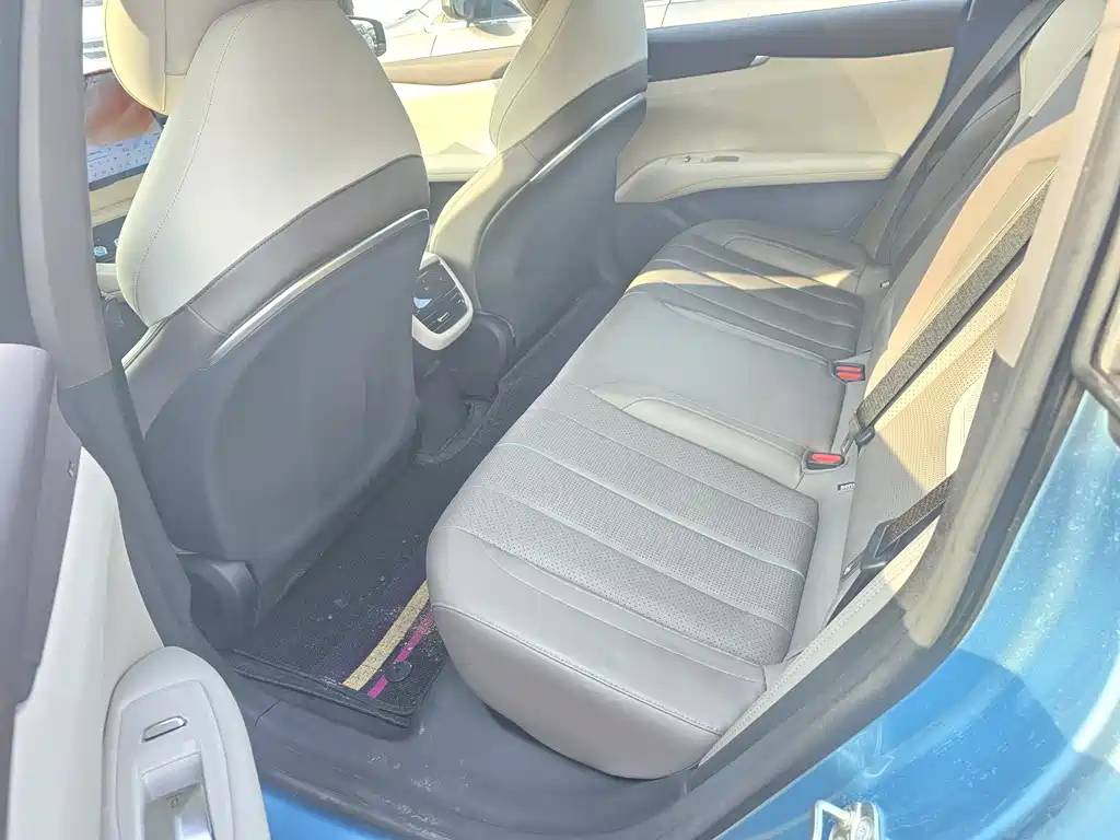 Changan Deepal DARK BLUE L07