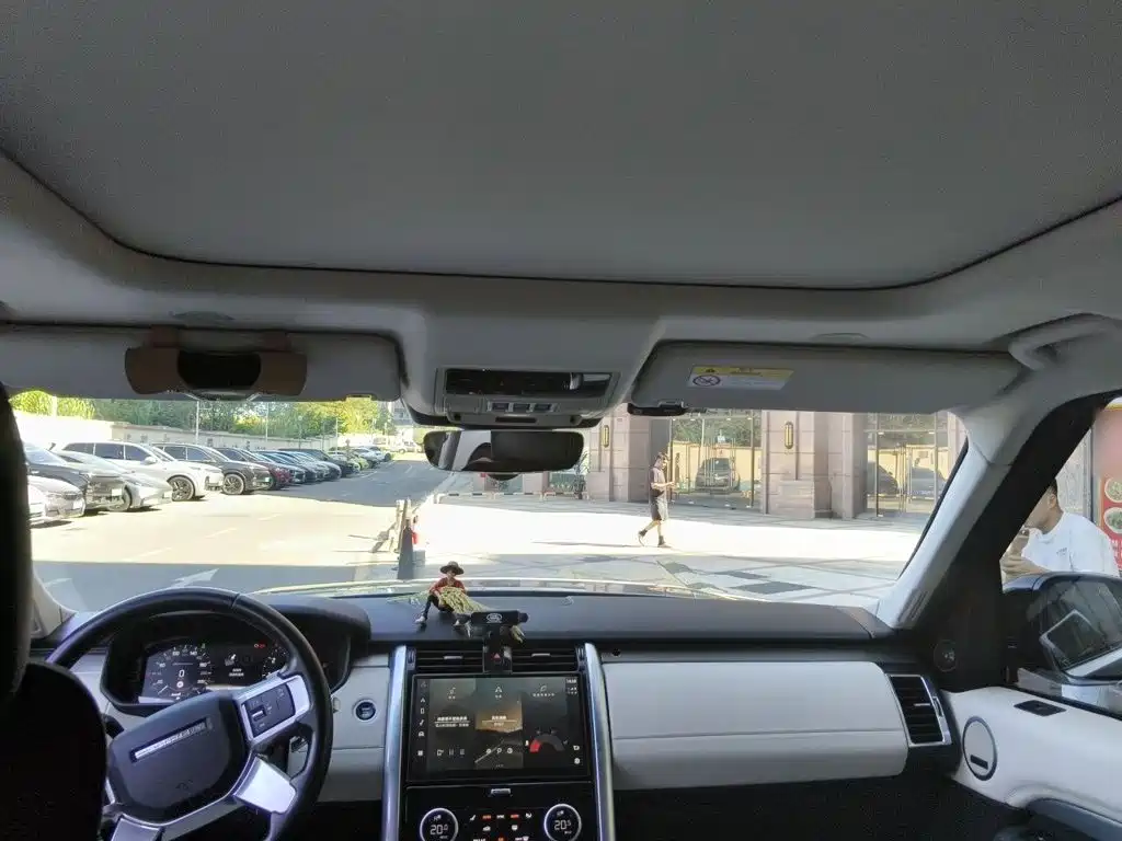 Land Rover Discovery — миниатюра 19