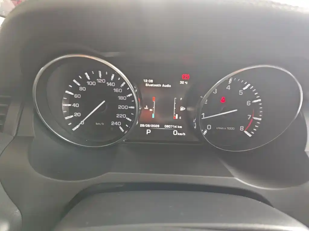 Land Rover Evoque (Import) — миниатюра 12