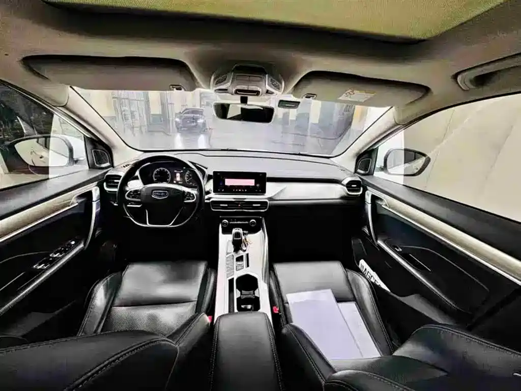 Geely Binyue — миниатюра 4