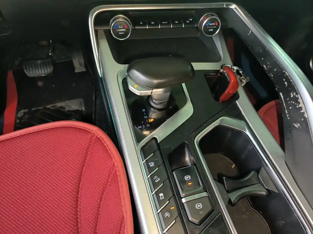 Geely Xingyue — миниатюра 14