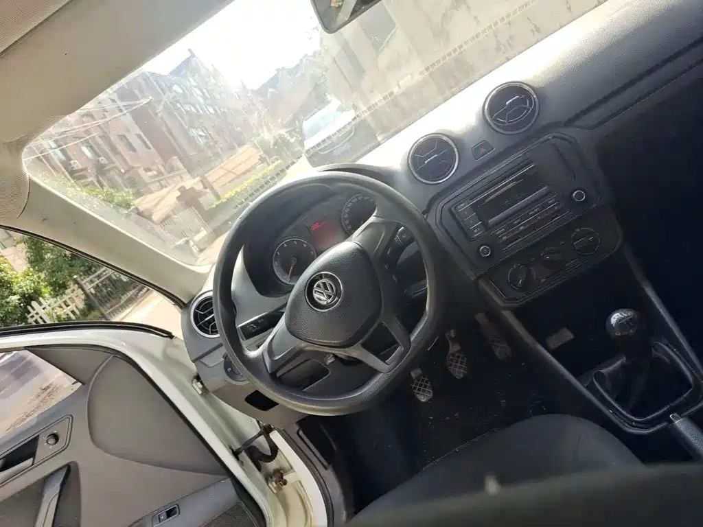 Volkswagen Jetta — миниатюра 3