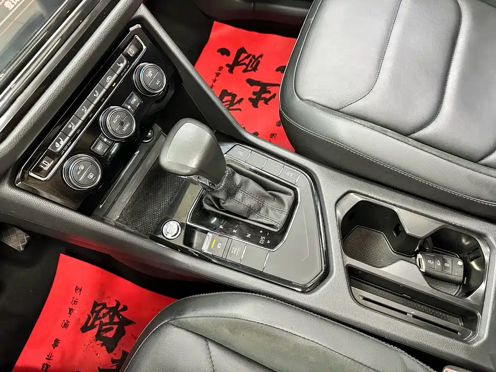 Volkswagen Tiguan L — миниатюра 22
