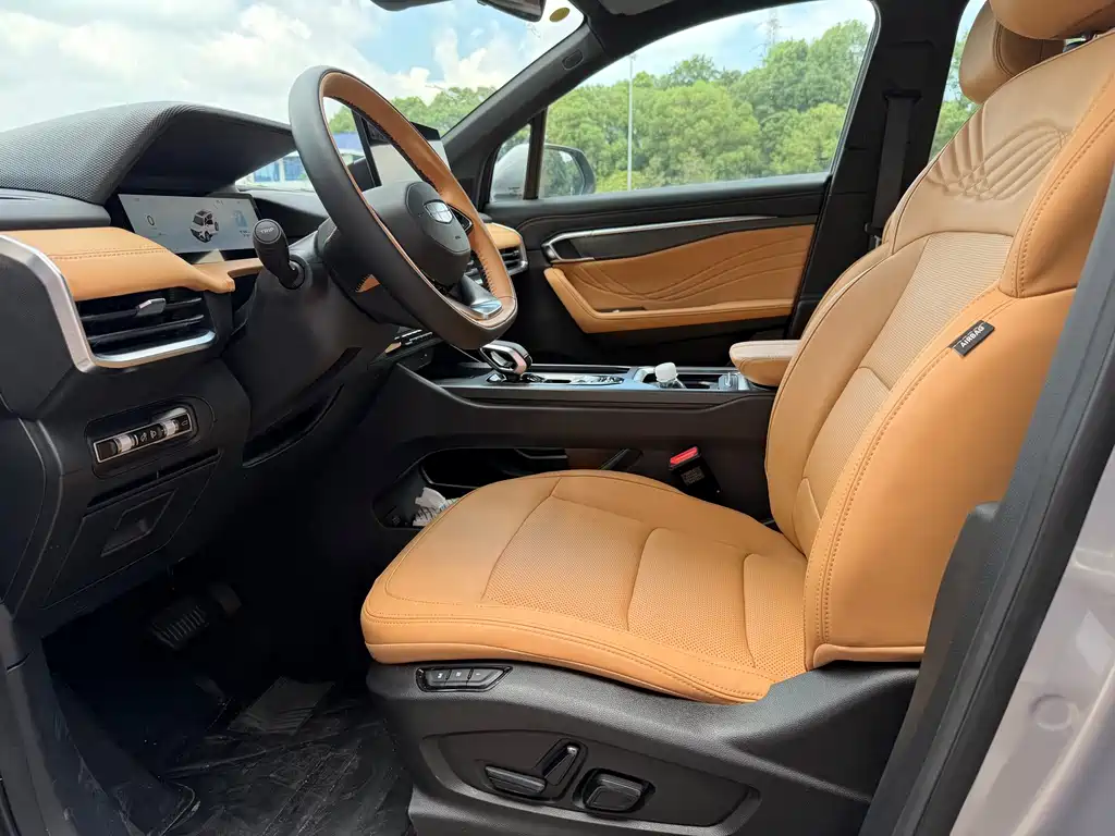Geely Haoyue L — миниатюра 4