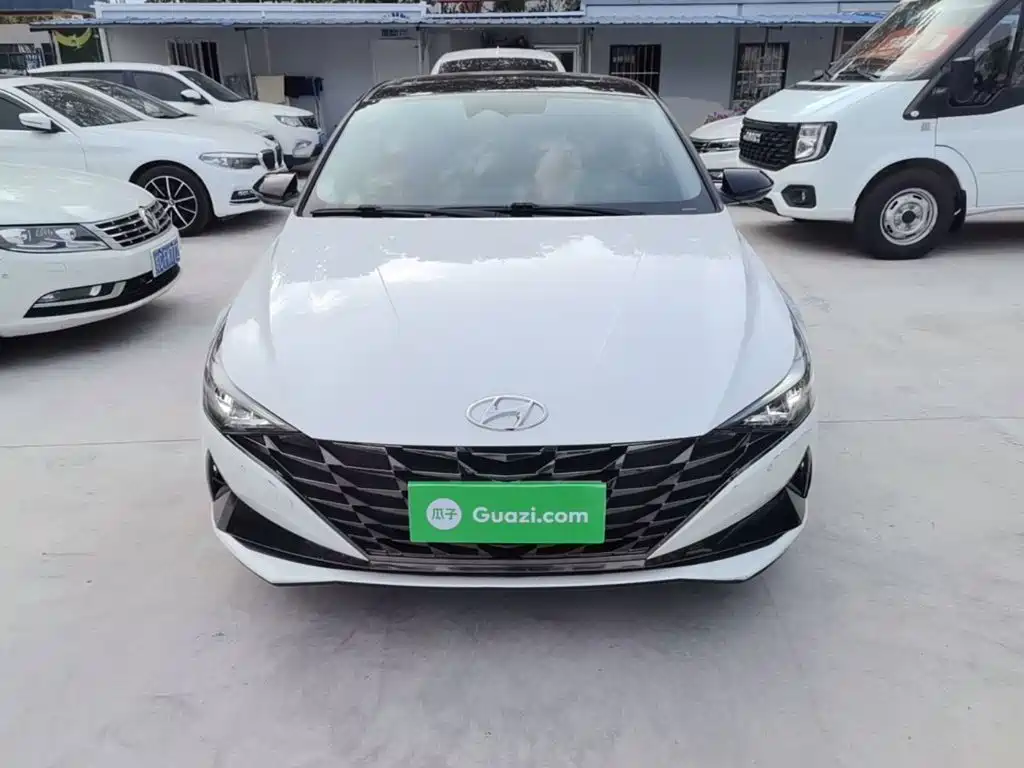 Hyundai Elantra — миниатюра 3