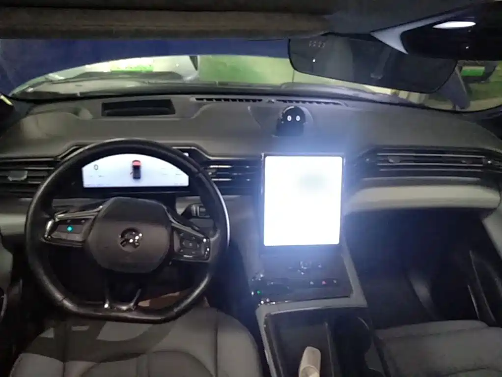 NIO EC6 — миниатюра 10
