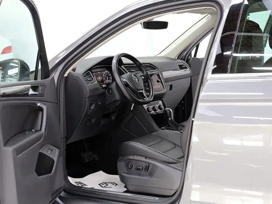 Volkswagen Tiguan 2018 330TSI