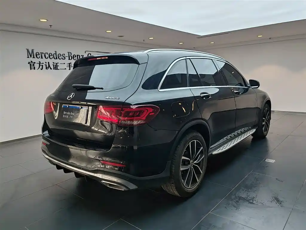 MERCEDES-BENZ GLC