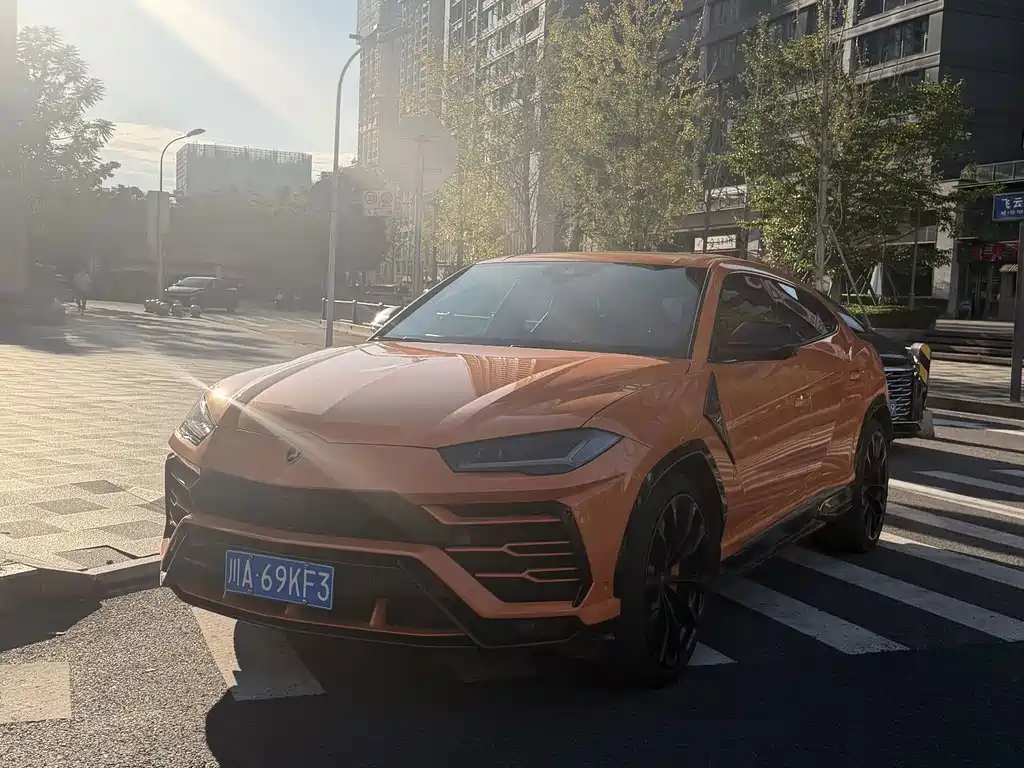 Lamborghini Urus — миниатюра 2