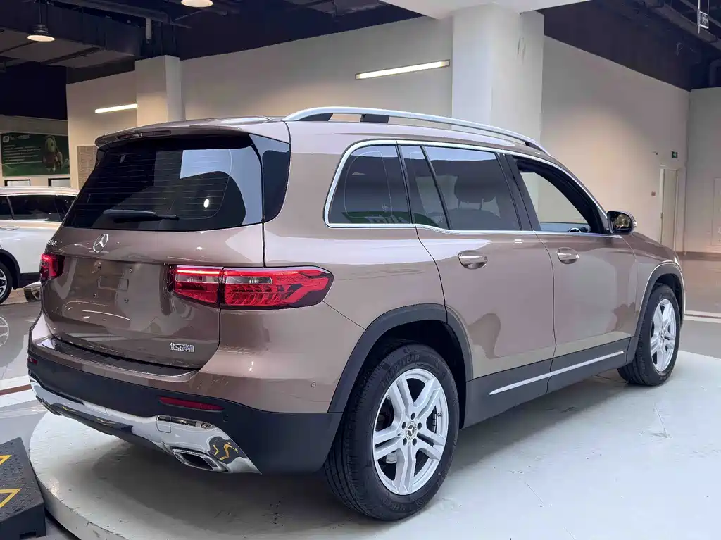 Mercedes-Benz GLB — миниатюра 7