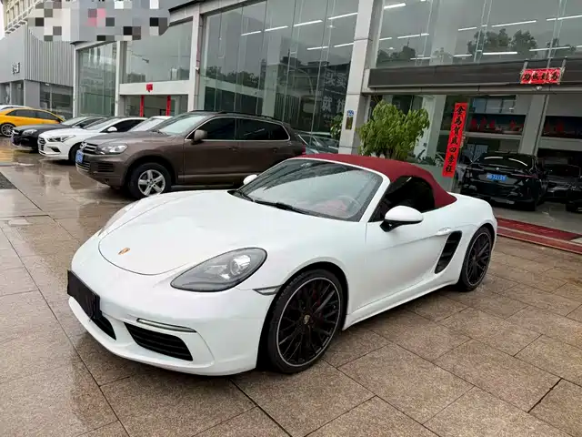 PORSCHE 718 2017