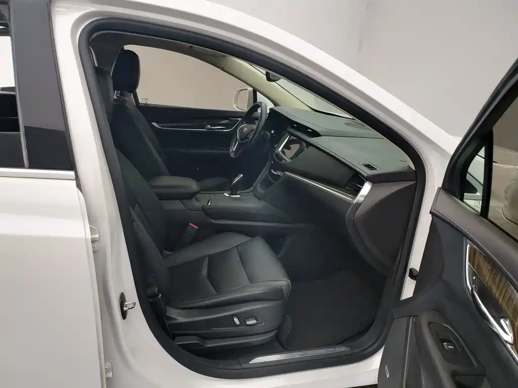 Cadillac XT5 — миниатюра 13